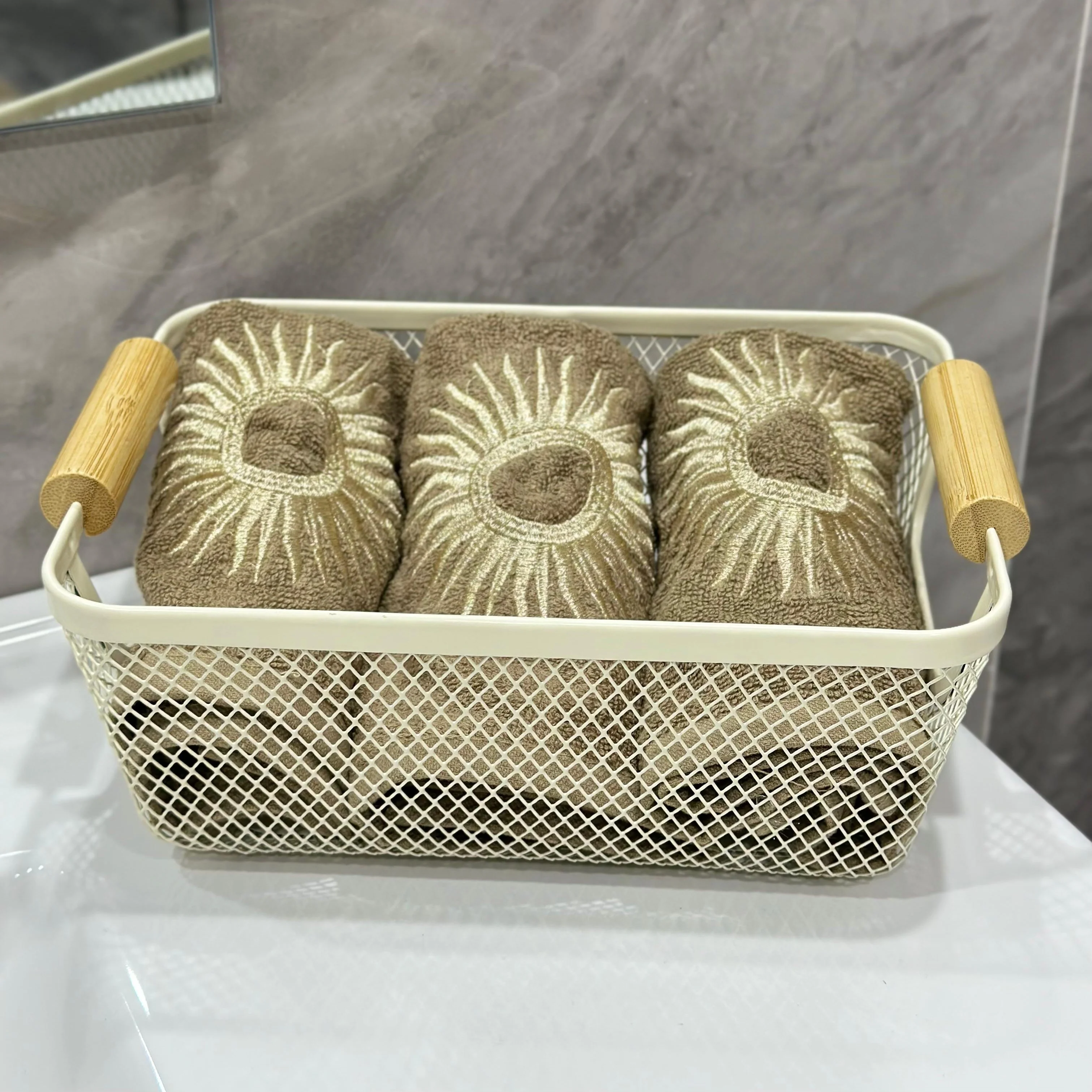 Miniature 1